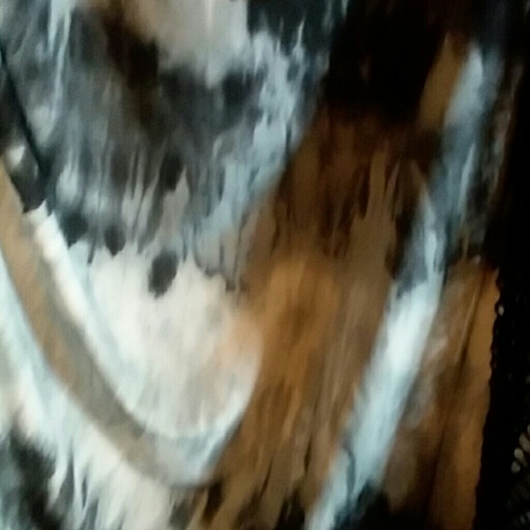 Womans top with net shawl - Picture 3 of 4